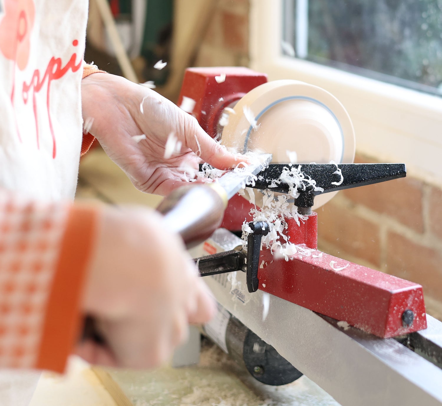 Poppily Maker Natalie Wood Turning Wooden Flower On A Lathe - Made in the UK #colour_violet-fizz